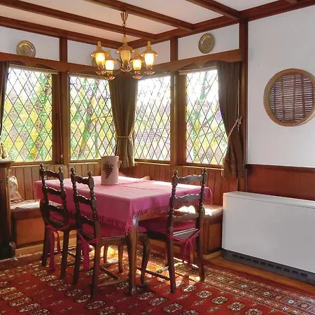 Holiday home Three-bedroom Holiday In